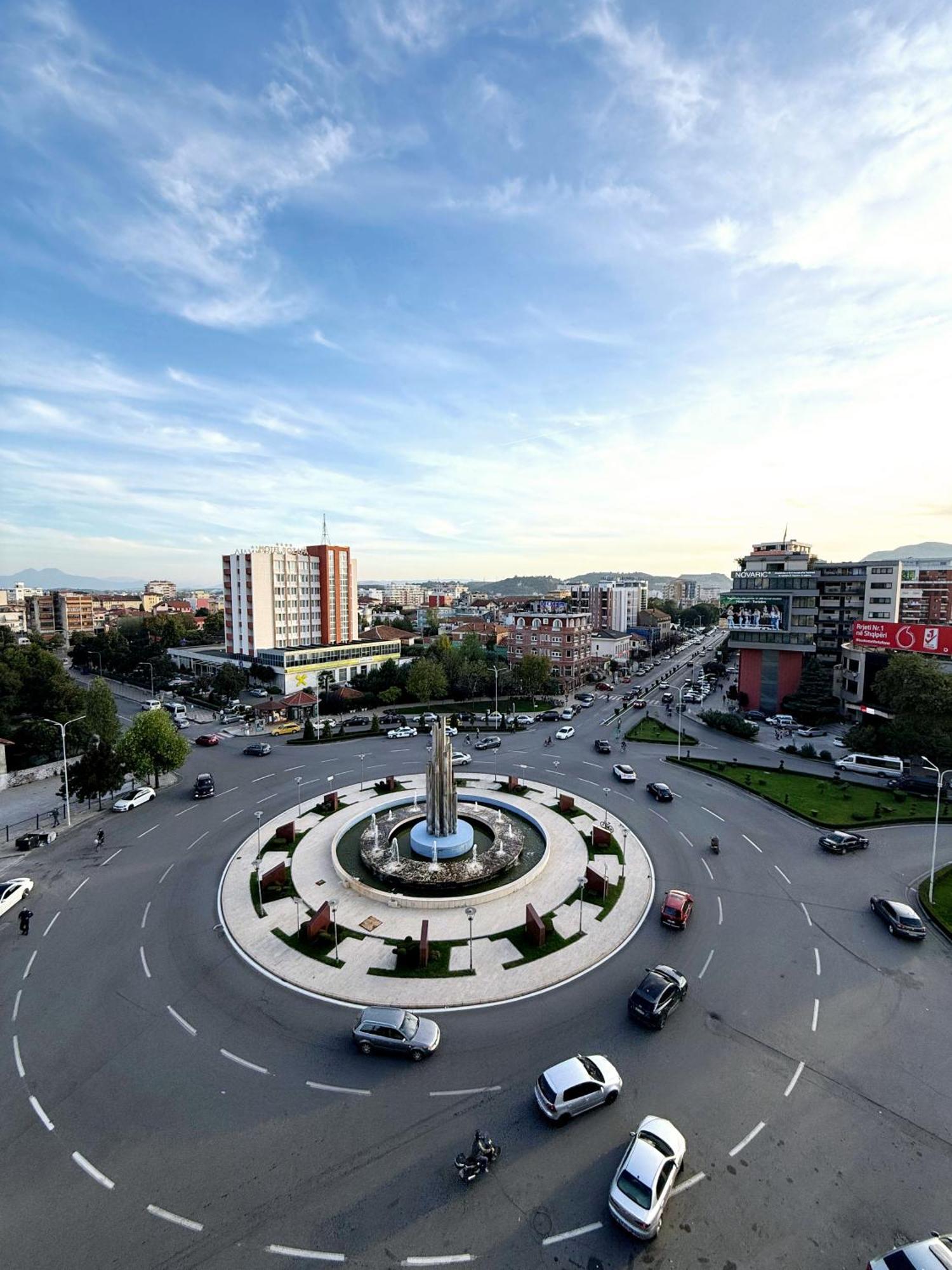 Stay-Five Rooms & Apartments Shkodër Exterior foto